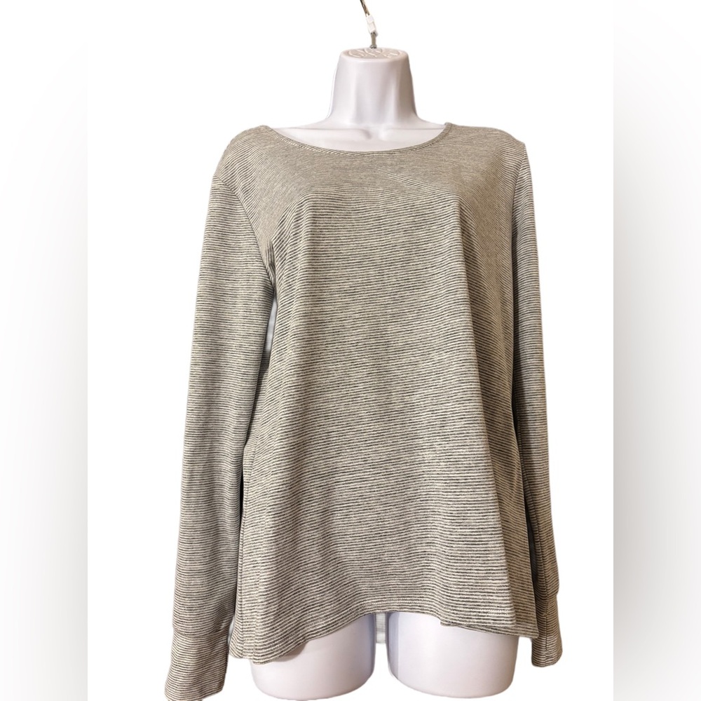 NEW Women Active Shirt